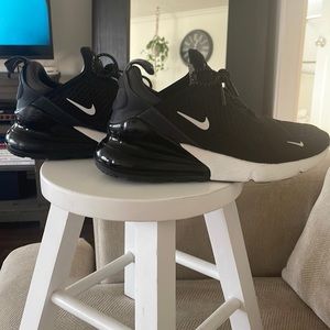 Nike Air Max 270 SE